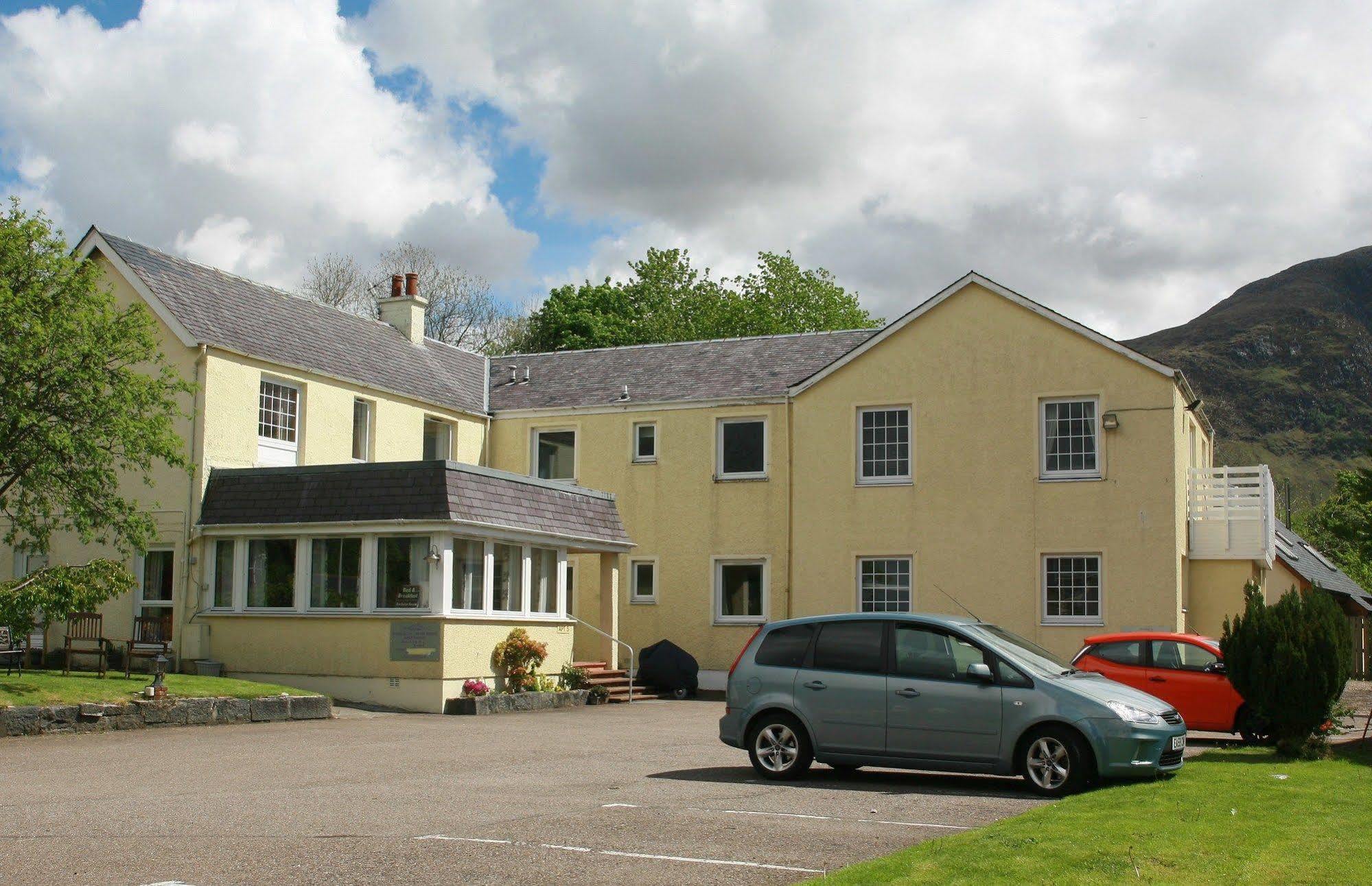 Glenlochy Nevis Bridge Apartments ฟอร์ตวิลเลียม ภายนอก รูปภาพ