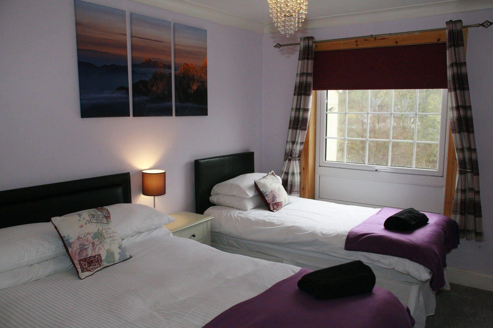 Glenlochy Nevis Bridge Apartments ฟอร์ตวิลเลียม ภายนอก รูปภาพ