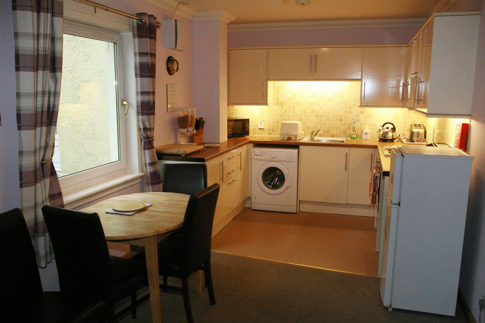 Glenlochy Nevis Bridge Apartments ฟอร์ตวิลเลียม ภายนอก รูปภาพ